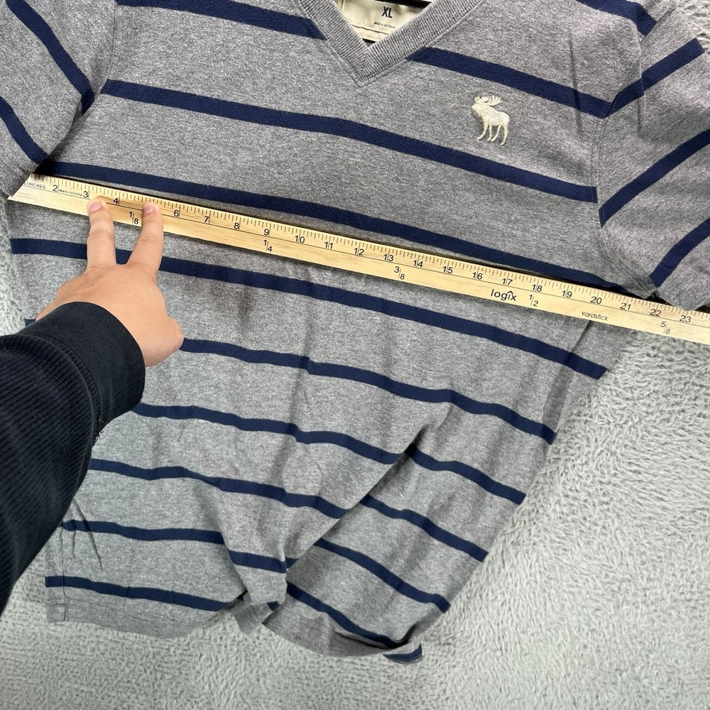 Abercrombie & Fitch Muscle Shirt Mens XL Gray Blue Striped V Neck Y2K - Picture 5 of 8